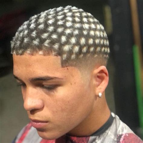 Reflexo alinhado: conheça essa tendência de cabelo masculino.